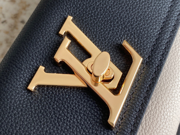 l0*is V*t0n lockme pouch