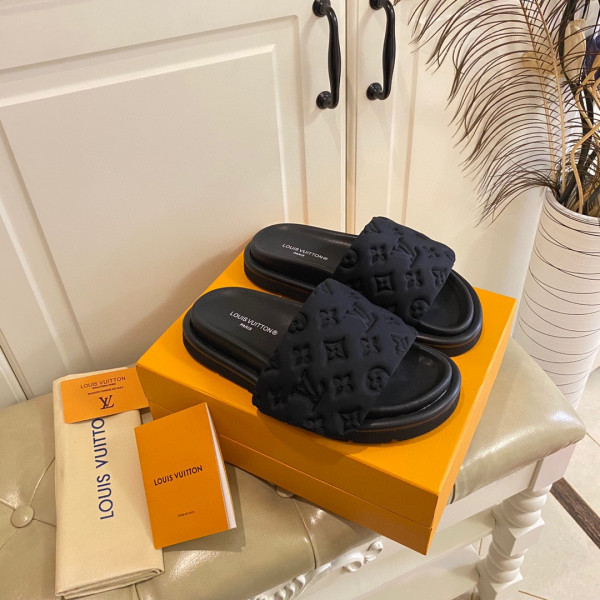 l0*is V*t0n pool pillow comfort mule