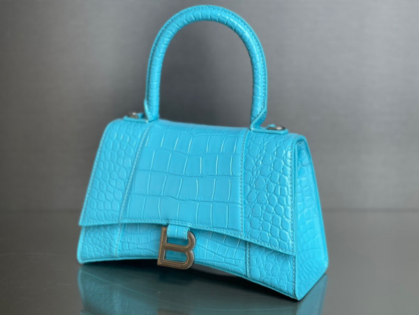 Ba*len*cia*ga hourglass