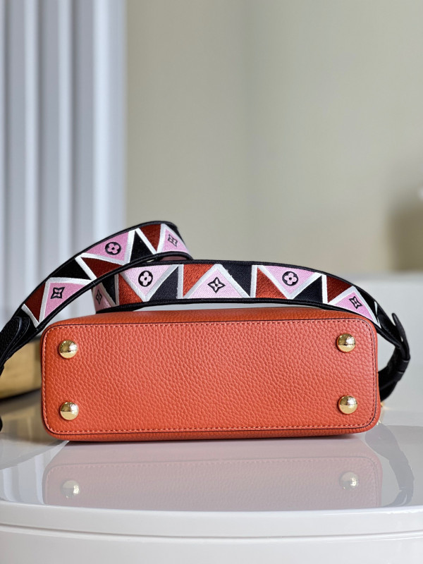 l0*is V*t0n capucines bb