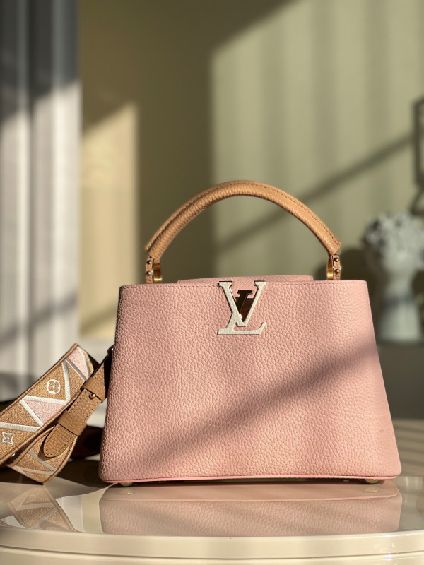 l0*is V*t0n capucines bb