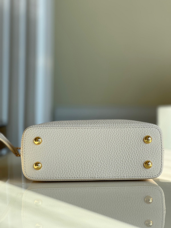 l0*is V*t0n capucines mini