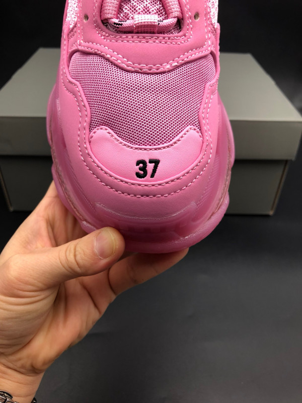 Ba*len*cia*ga triple s