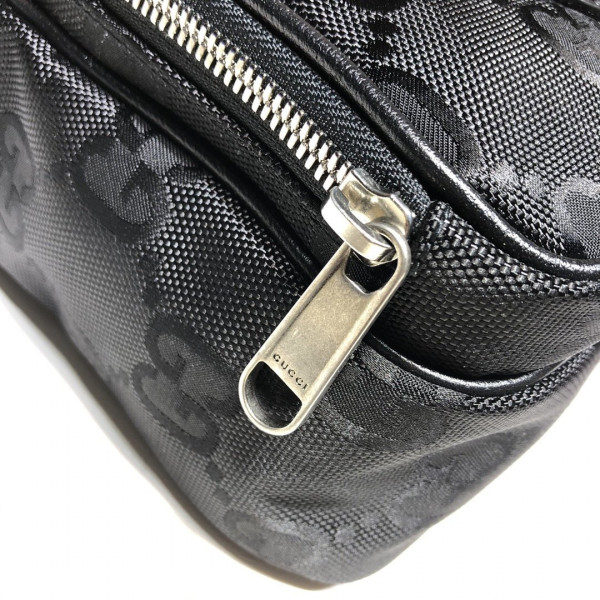 G*u*i off the grid shoulder bag