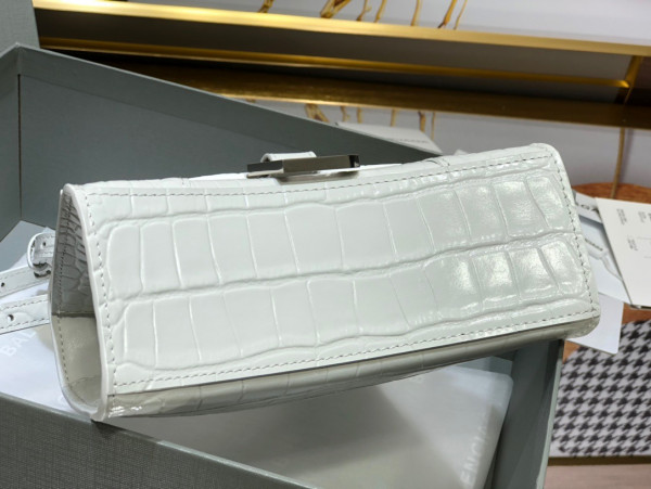 Ba*len*cia*ga hourglass