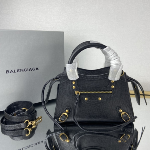 Ba*len*cia*ga neo classic mini top handle bag