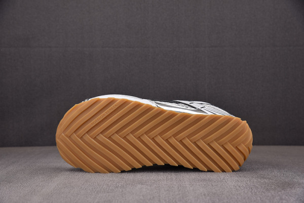 bo*te*ga Ve*ne*ta sneakers