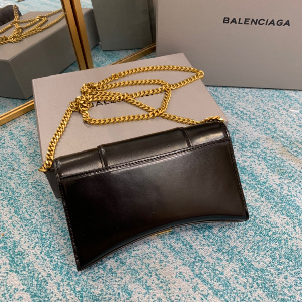 Ba*len*cia*ga hourglass wallet on chain