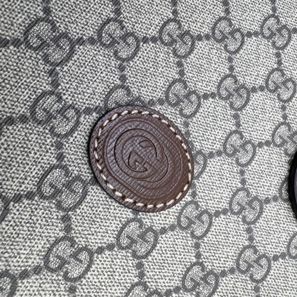 G*u*i medium tote with interlocking g