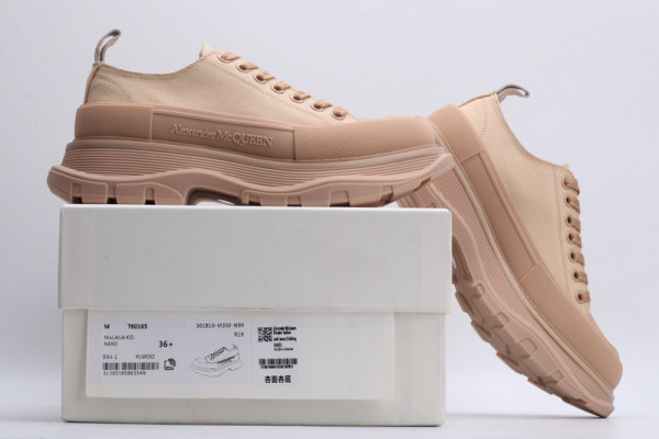 ale*d*r M*Q*en tread slick lace up