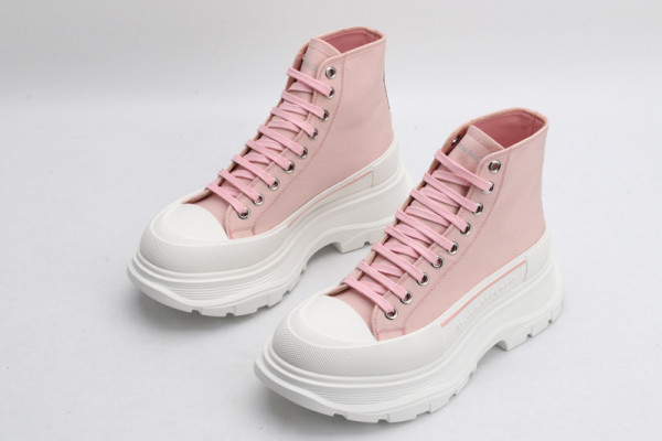 ale*d*r M*Q*en tread slick boot