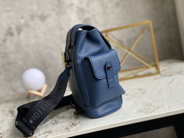 l0*is V*t0n christopher xs