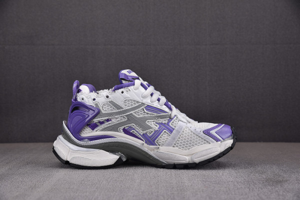 Ba*len*cia*ga runner