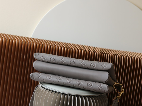 l0*is V*t0n coussin mm-34*24*12cm