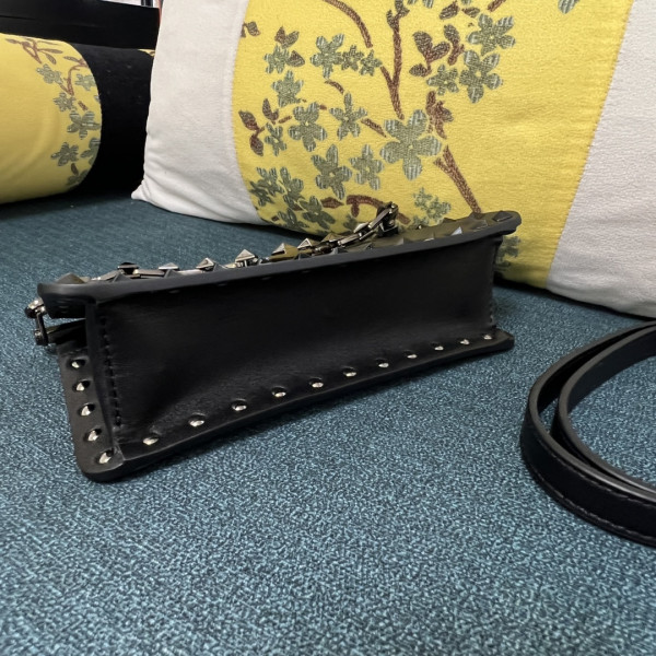 VALENTINO ROCKSTUD CALFSKIN CLUTCH