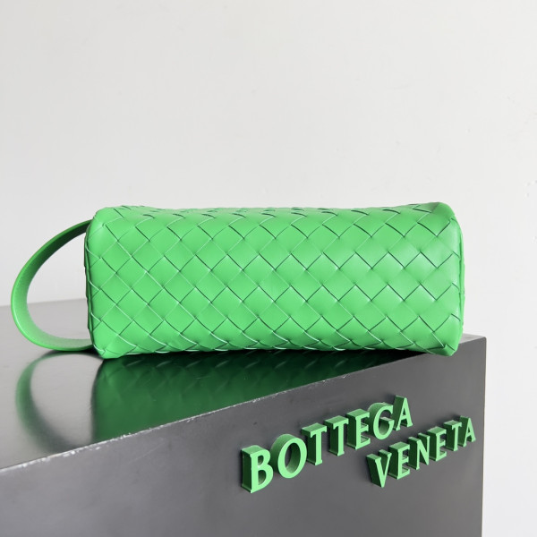 bo*te*ga Ve*ne*ta  intrecciato leather wallet-on-strap