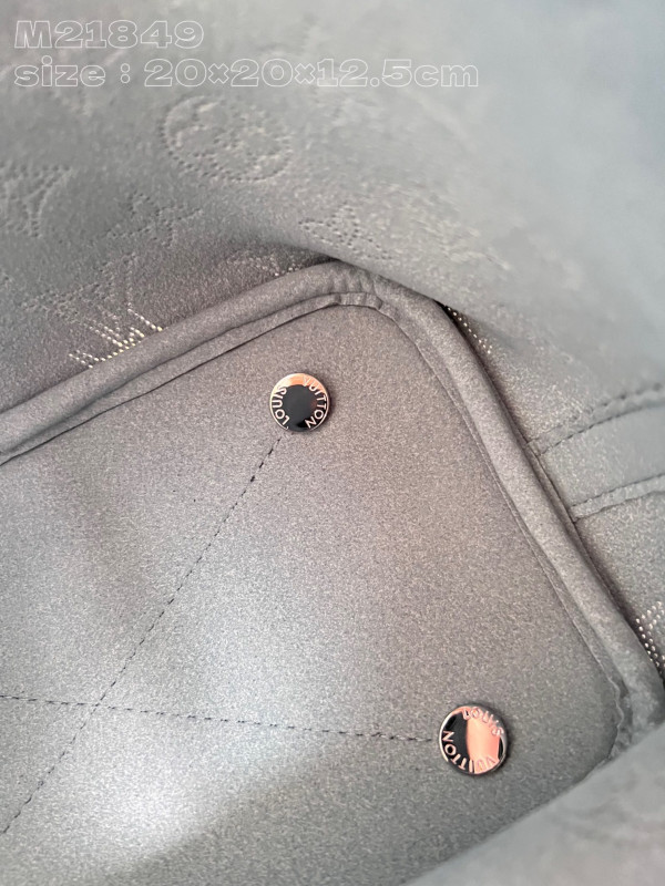 l0*is V*t0n blossom pm