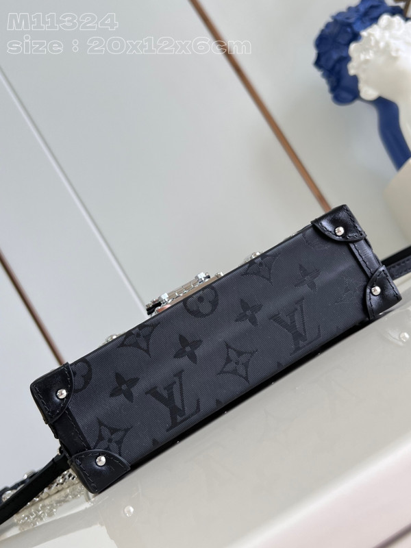 l0*is V*t0n petite malle