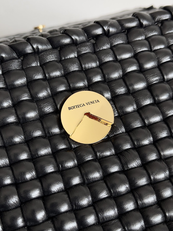 bo*te*ga Ve*ne*ta swing