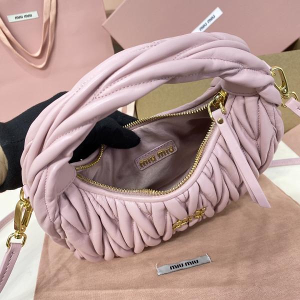 M*um*u wander matelassé nappa leather hobo bag