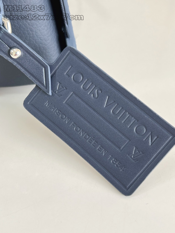 l0*is V*t0n fastline wearable wallet