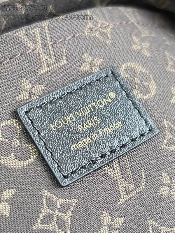 l0*is V*t0n biker mm-15*15*38cm