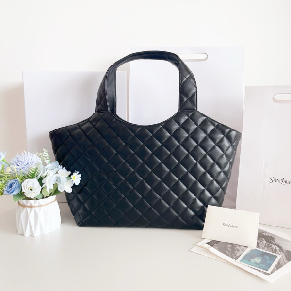 Y*L icare medium in quilted nappa