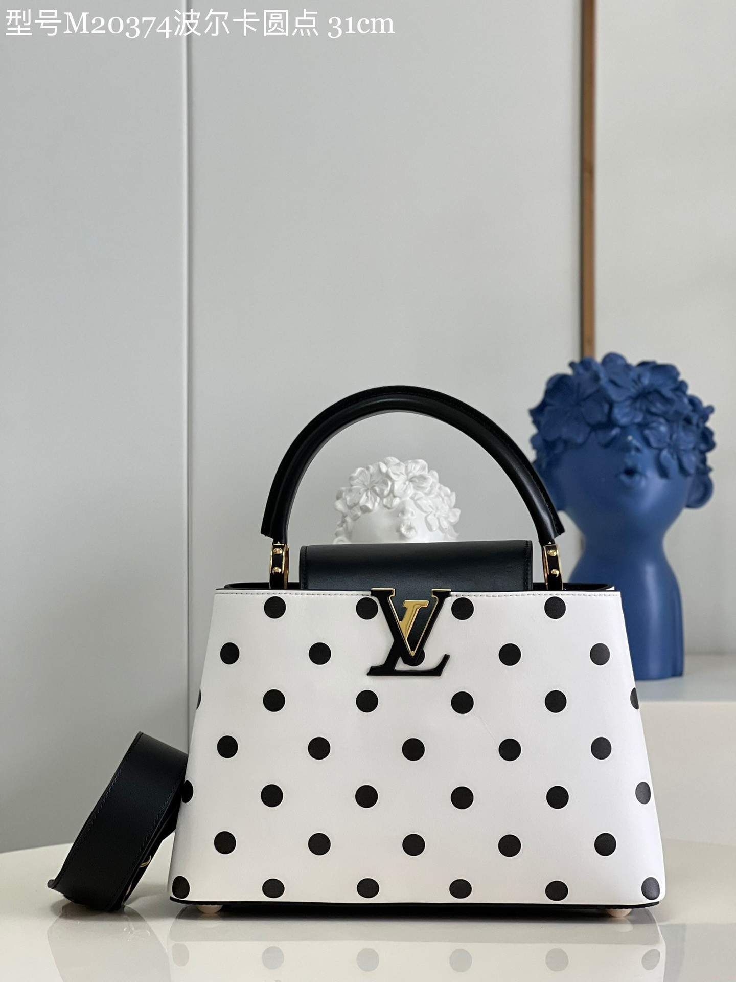 l0*is V*t0n capucines mm