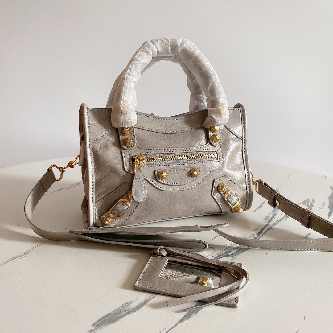 Ba*len*cia*ga classic city