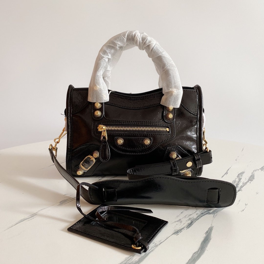 Ba*len*cia*ga classic city