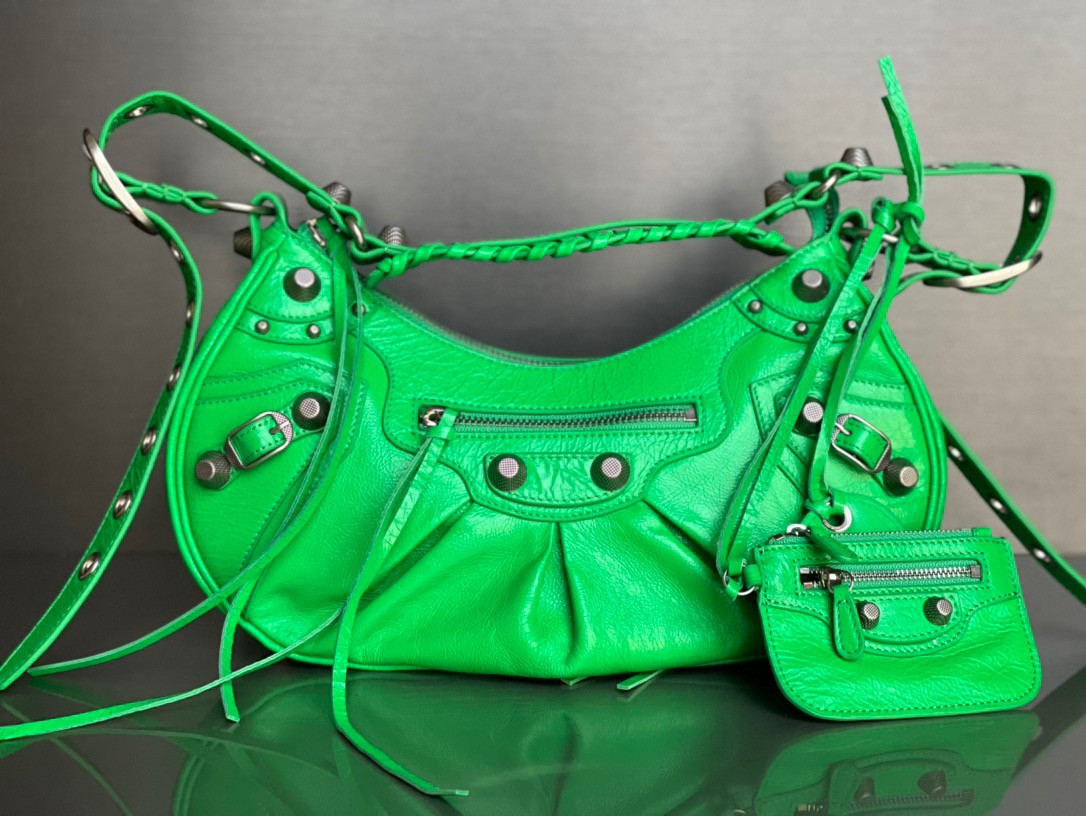 Ba*len*cia*ga women's le cagole small shoulder bag