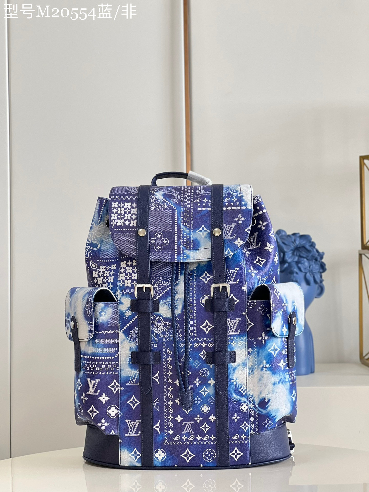 l0*is V*t0n christopher pm