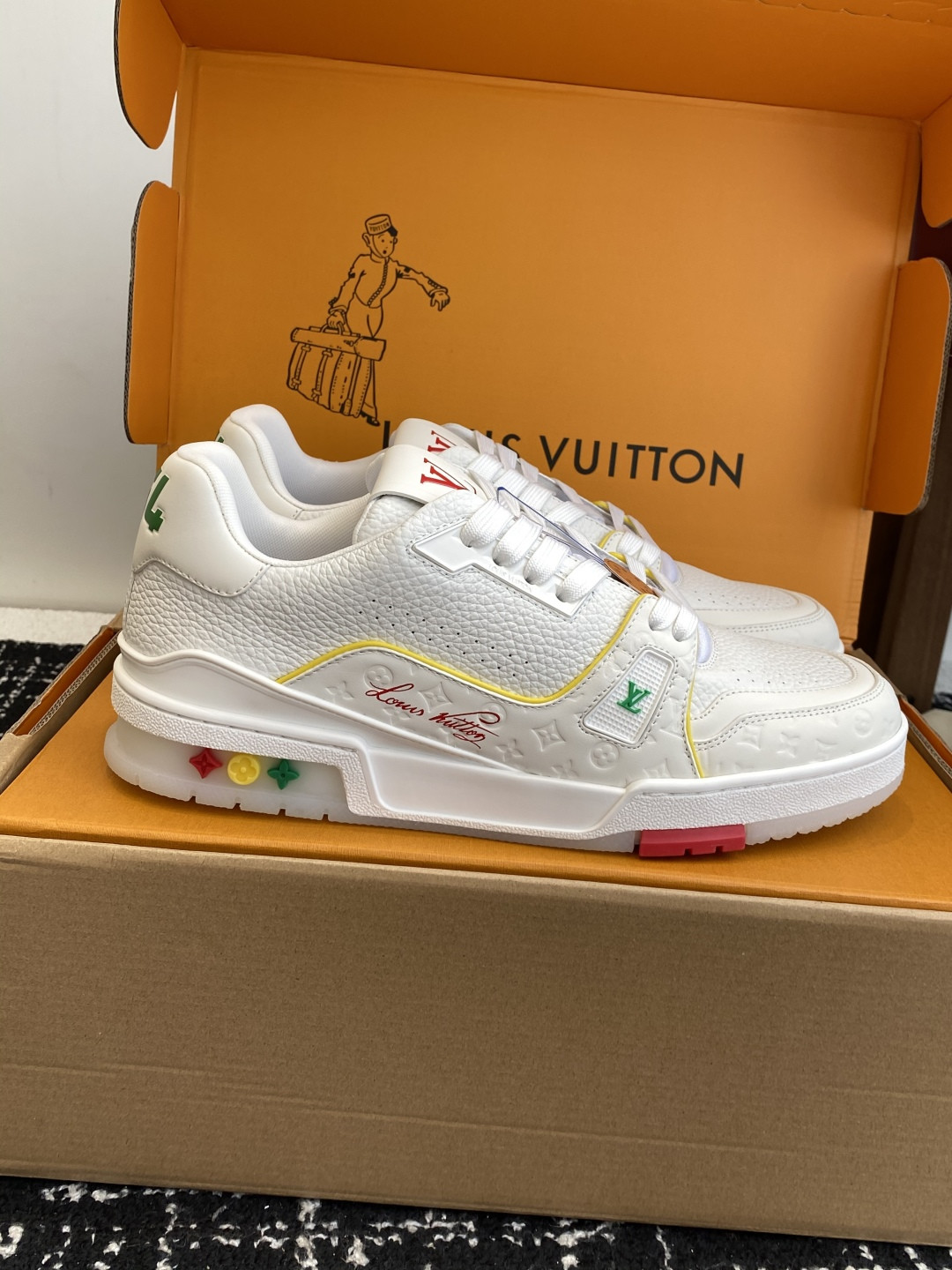 l0*is V*t0n 25ss trainer sneaker